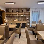 Konukevi Alpenpension Haslinger