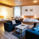 Konukevi Alpenpension Haslinger