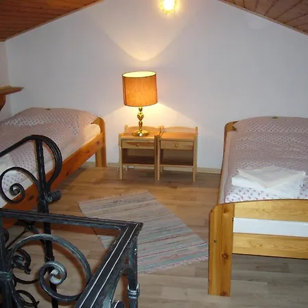 Konukevi Alpenpension Haslinger 3*